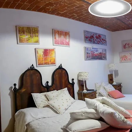 Da Stefy 住宿加早餐酒店 Cuccaro Monferrato